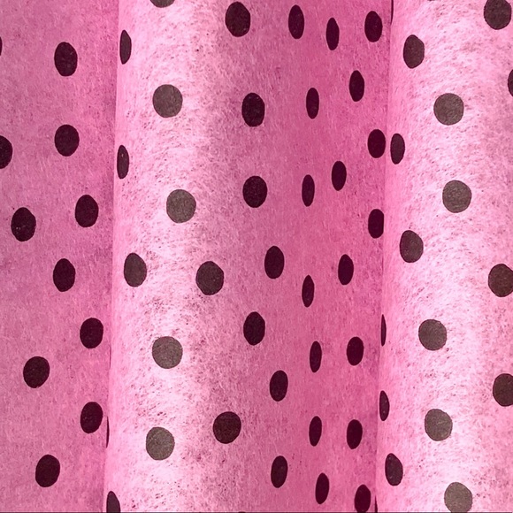 Raspberry Speckle tissue paper 12, 20x30 inch sheet pack - Picture 6 of 7